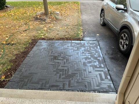 Front Landing Herringbone Interlock